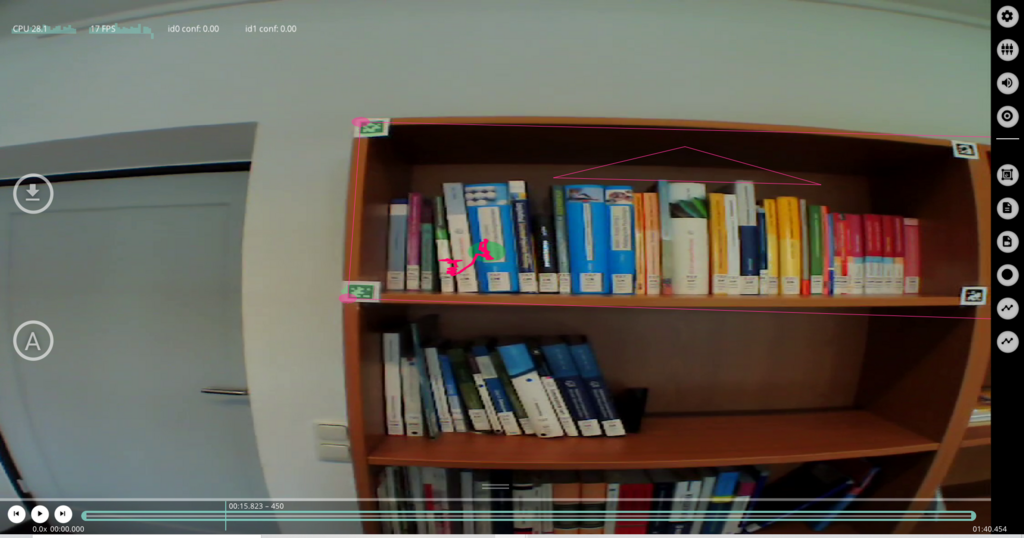 Blick durch Pupils Labs Invisible:Bücherregal neben einer Tür