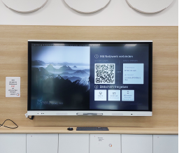 IWB fix Display mit Mediensteuerungskommunikation, HDMI- und USB-Anschl&uuml;ssen f&uuml;r externe Ger&auml;te