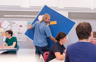 Flexible Präsentationssysteme im Didaktischen Labor der Universität Passau (Foto: Universität Passau)