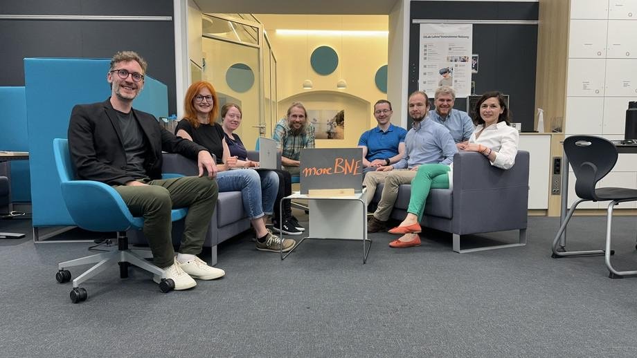 BMBF-Projekt moreBNE: Offene Bildungsmaterialien f&uuml;r Nachhaltigkeitsbildung