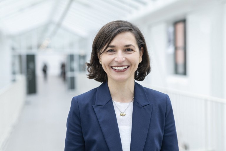 Dekoratives Bild der Kachel 'Dr. Sabrina Kufner'