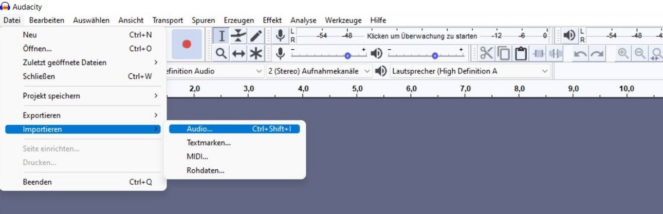 Screenshot einer Benutzeroberfl&auml;che mit ge&ouml;ffnetem Men&uuml; "Importieren", das Optionen wie "Audio...", "Textmarken...", "MIDI..." und "Rohdaten..." anzeigt. Perfekt f&uuml;r die Bearbeitung von Audio-Dateien.